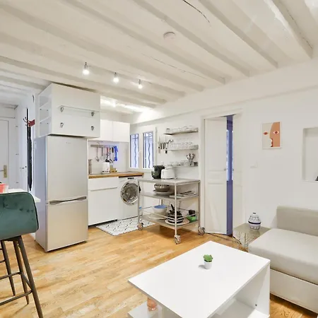 Modern Parisian Retreat Cozy T2 In 02 Апартаменты