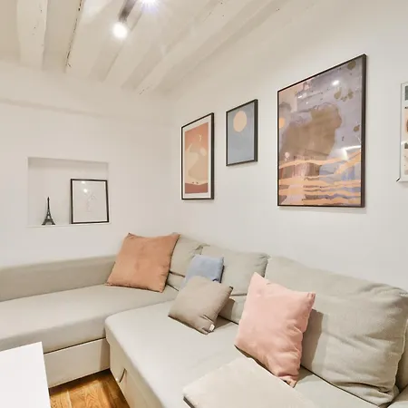 Апартаменты Modern Parisian Retreat Cozy T2 In 02
