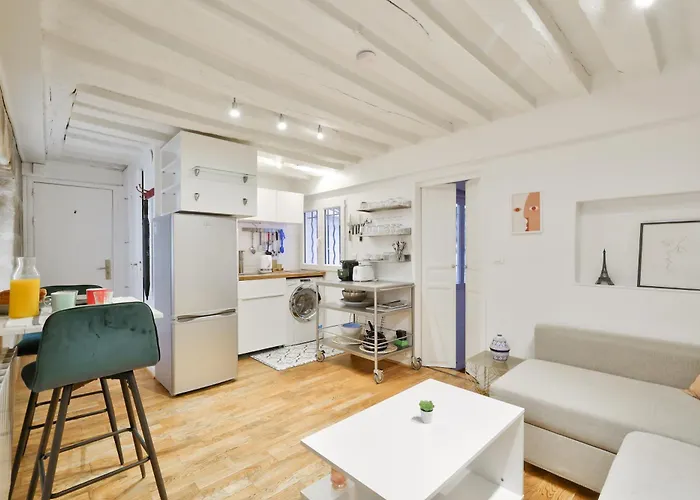 Modern Parisian Retreat Cozy T2 In 02 Appartement